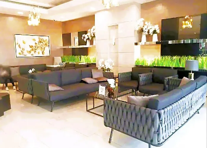 Отель Tropicana Grass Residences Mrt Nlex Sm North Shopping District Манила