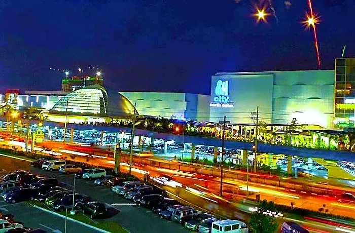 Отель Tropicana Grass Residences Mrt Nlex Sm North Shopping District